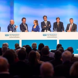 Podiumsdiskussion mit Hamburger Moderatorin