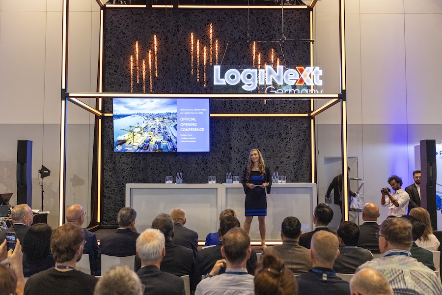 Hambuger Moderator bei LogiNext Logistik Event Hambuger Moderator bei LogiNext Logistik Event